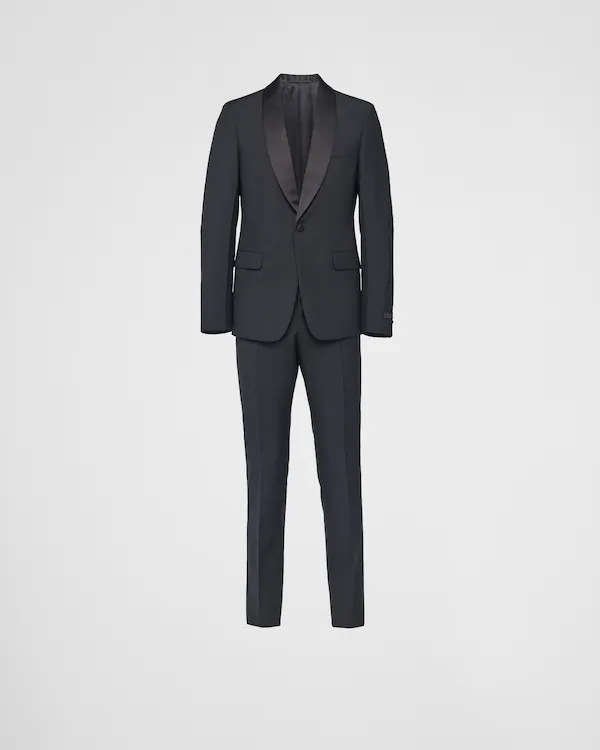 Traje de tuxedo de lana y mohair de corte recto