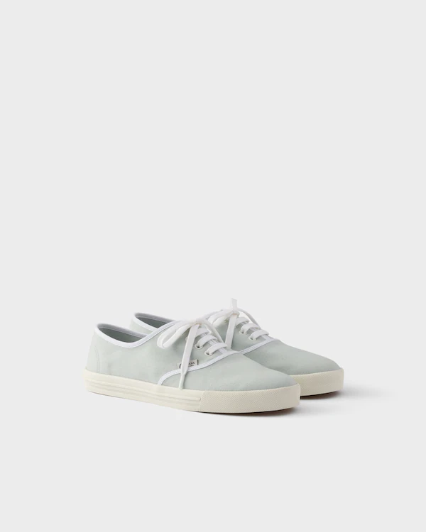 Zapatillas de cuero con cordones de tela