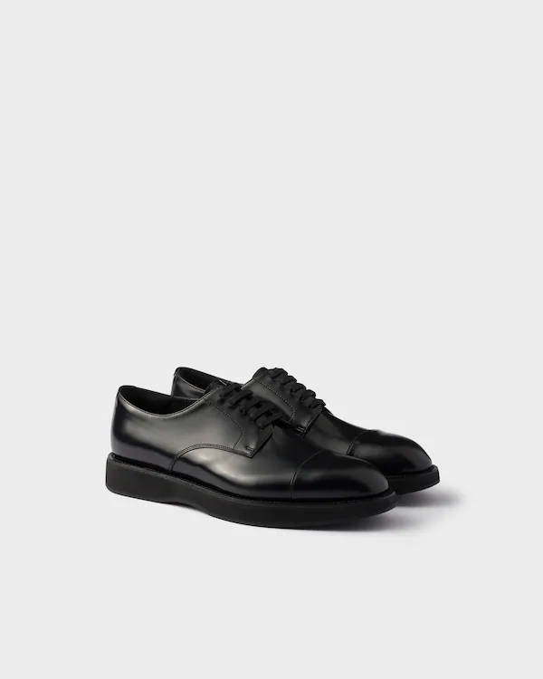 Zapatos de cuero cepillado con cordones