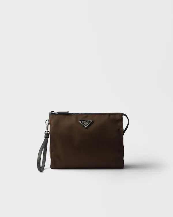 Necessaire de Re-Nylon y cuero Saffiano