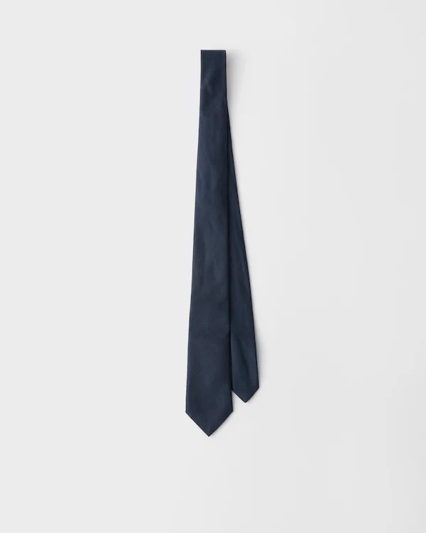 Corbata de seda y lino