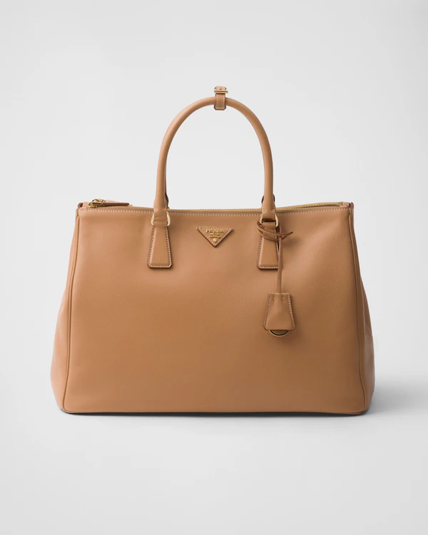 Bolso de cuero extra grande con hebilla Prada