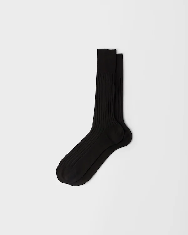 Calcetines de algodón hasta la mitad de la pantorrilla