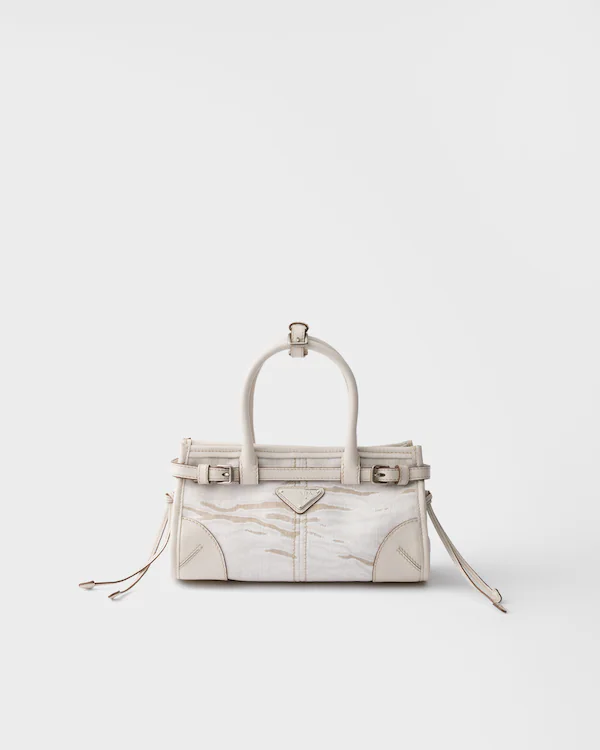 Bolso de mano Prada Bonnie pequeño de lino estampado y cuero