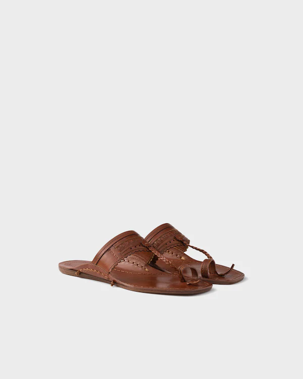 Sandalias de cuero Prada Made in India x Inspiradas en las chappals de Kolhapuri
