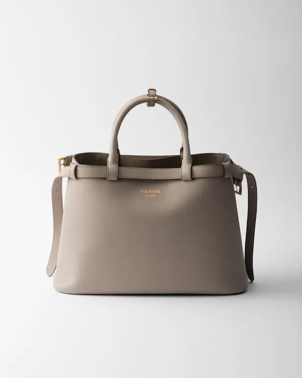 Bolso de mano de cuero mediano Prada con hebilla y cinturón doble