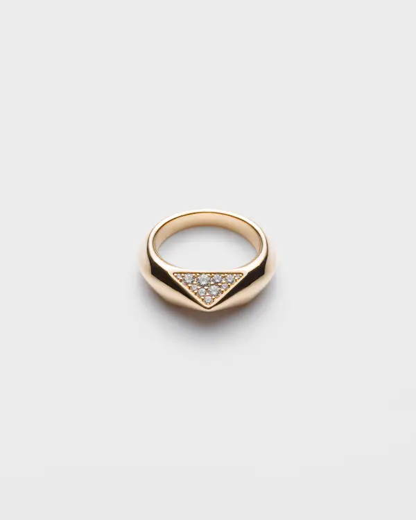 Anillo Eternal Gold en oro amarillo y diamantes